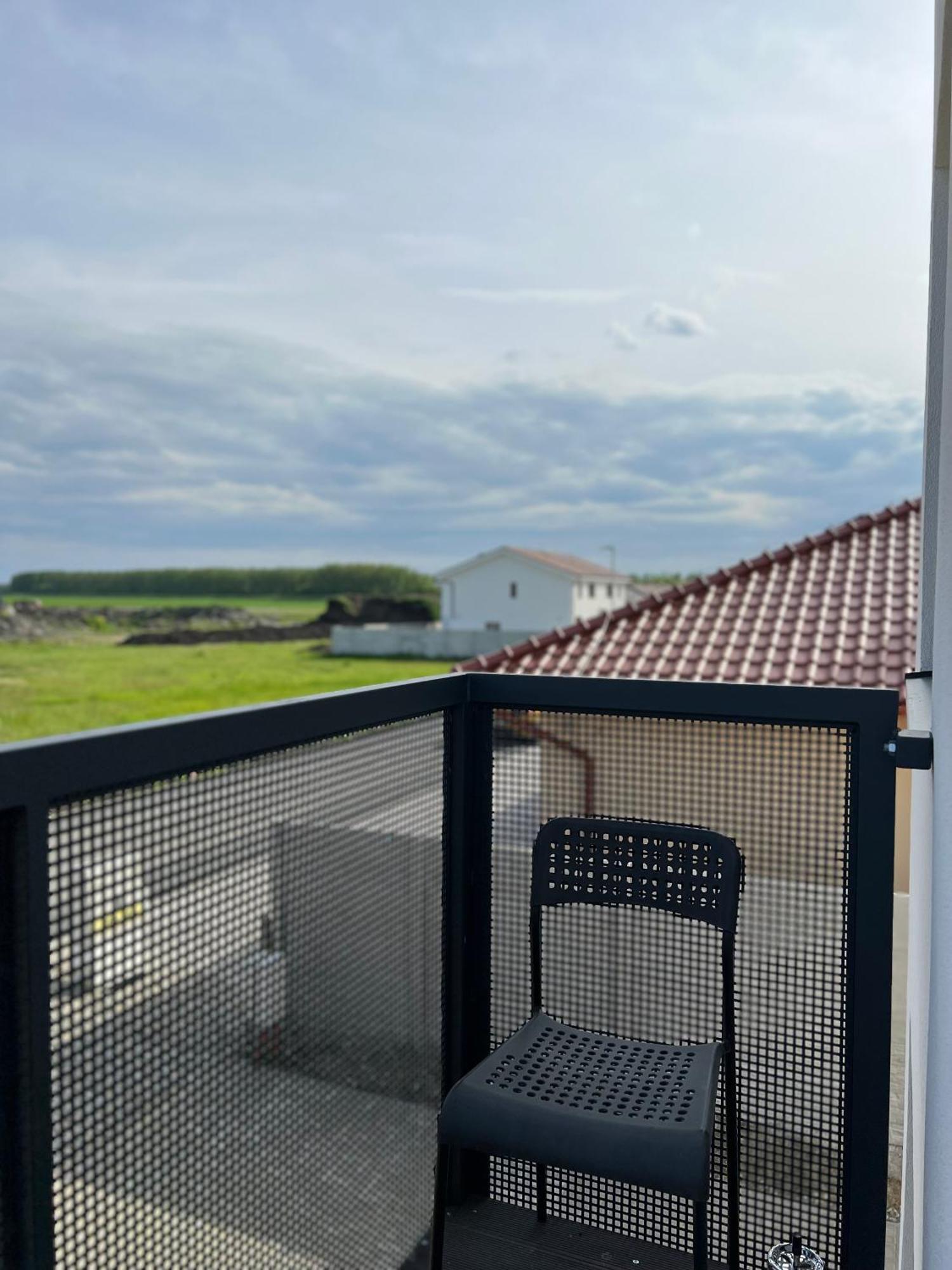 Apartmany Catalina Nesvady Екстериор снимка